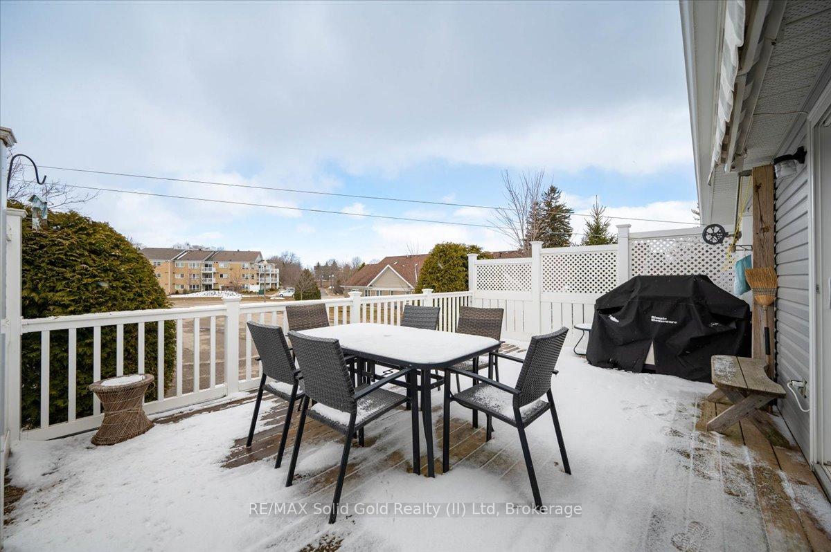 Photo 33 of 31 Pond View Drive, Wellesley — HOMEH