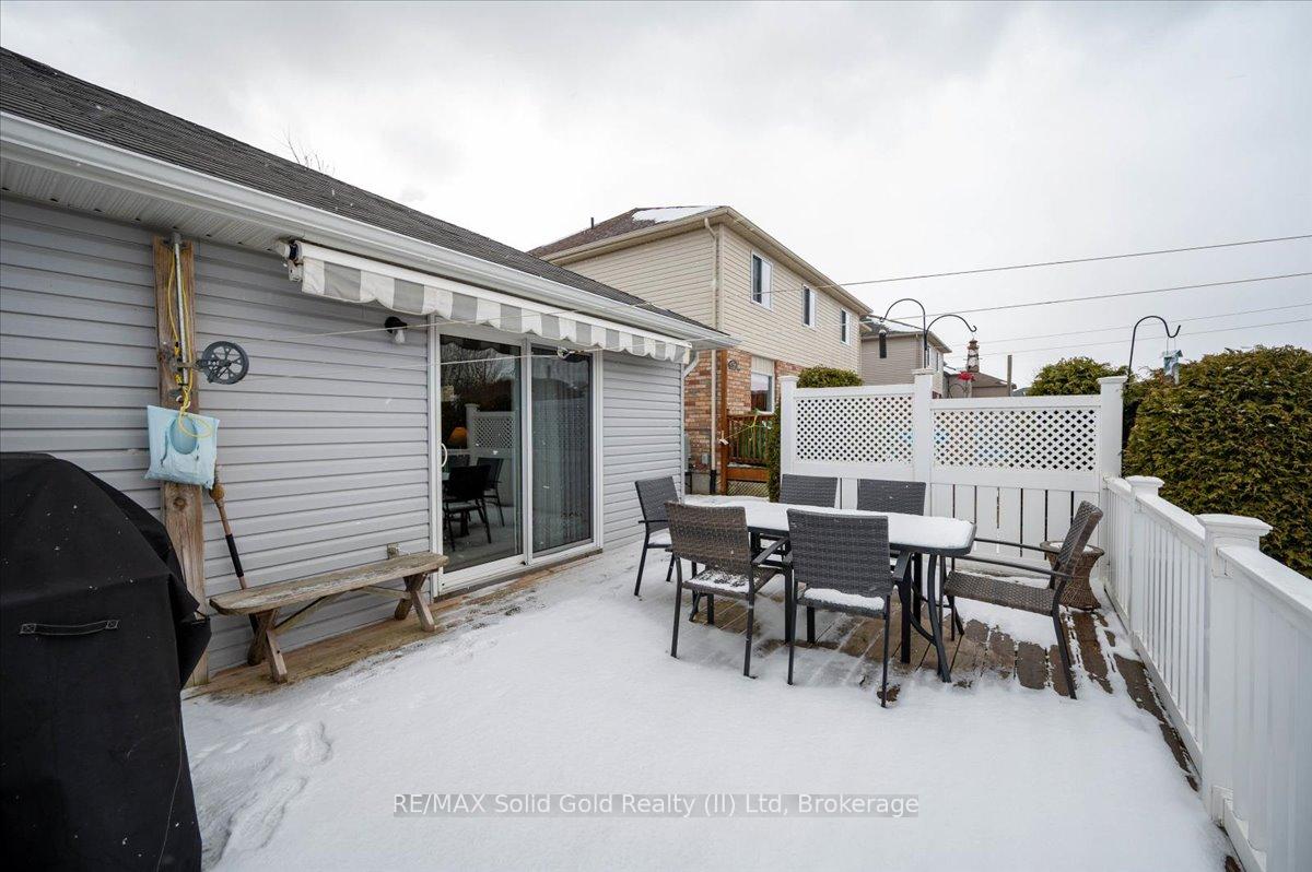 Photo 34 of 31 Pond View Drive, Wellesley — HOMEH