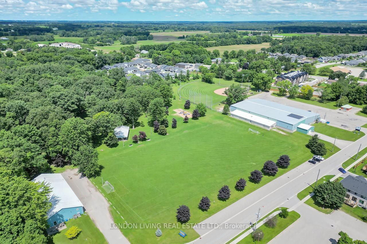 Photo 4 of Unit 37, 22701 Adelaide Road, Strathroy-Caradoc, Mount Brydges — HOMEH