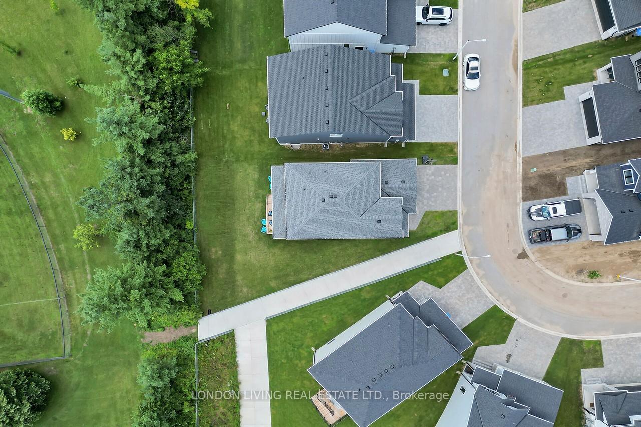 Photo 7 of Unit 37, 22701 Adelaide Road, Strathroy-Caradoc, Mount Brydges — HOMEH