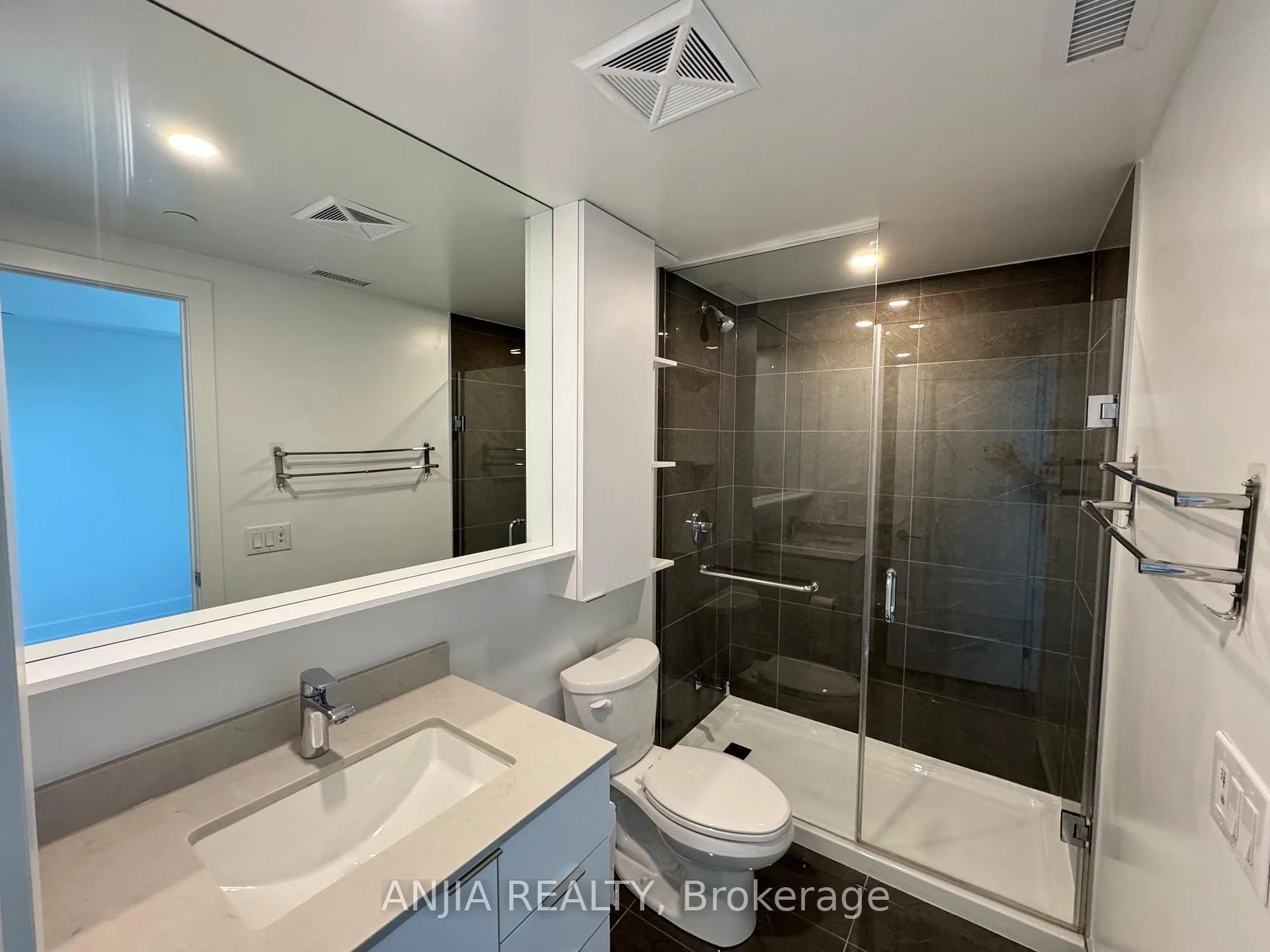 Photo 15 of Unit 822, 9 Clegg Road, Markham, Unionville — HOMEH