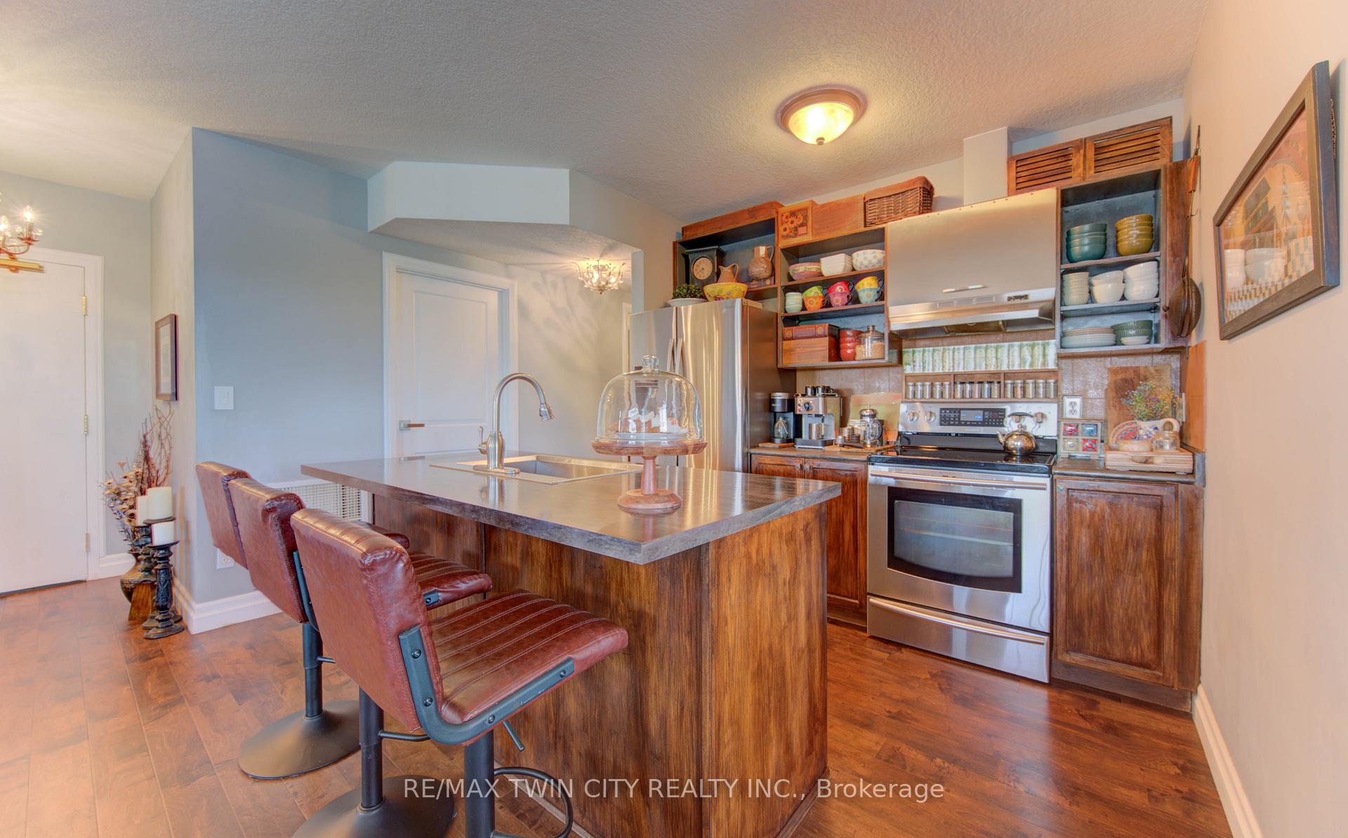 Photo 12 of Unit 402, 345 Briarmeadow Drive, Kitchener — HOMEH