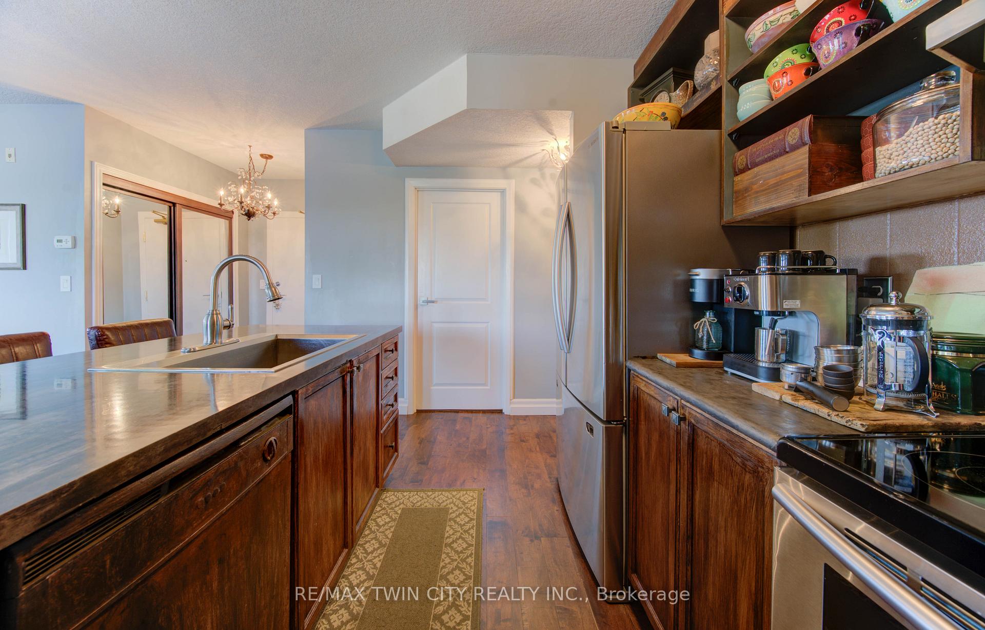 Photo 14 of Unit 402, 345 Briarmeadow Drive, Kitchener — HOMEH