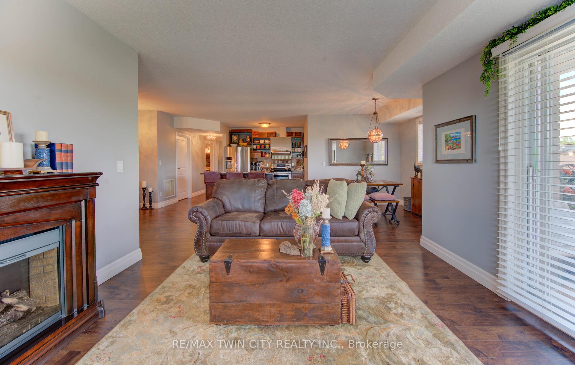 Photo 22 of Unit 402, 345 Briarmeadow Drive, Kitchener — HOMEH