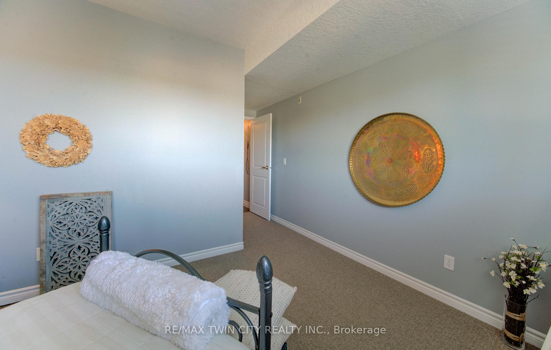Photo 29 of Unit 402, 345 Briarmeadow Drive, Kitchener — HOMEH