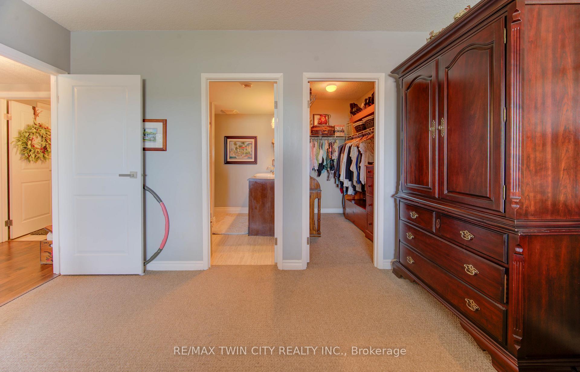 Photo 31 of Unit 402, 345 Briarmeadow Drive, Kitchener — HOMEH