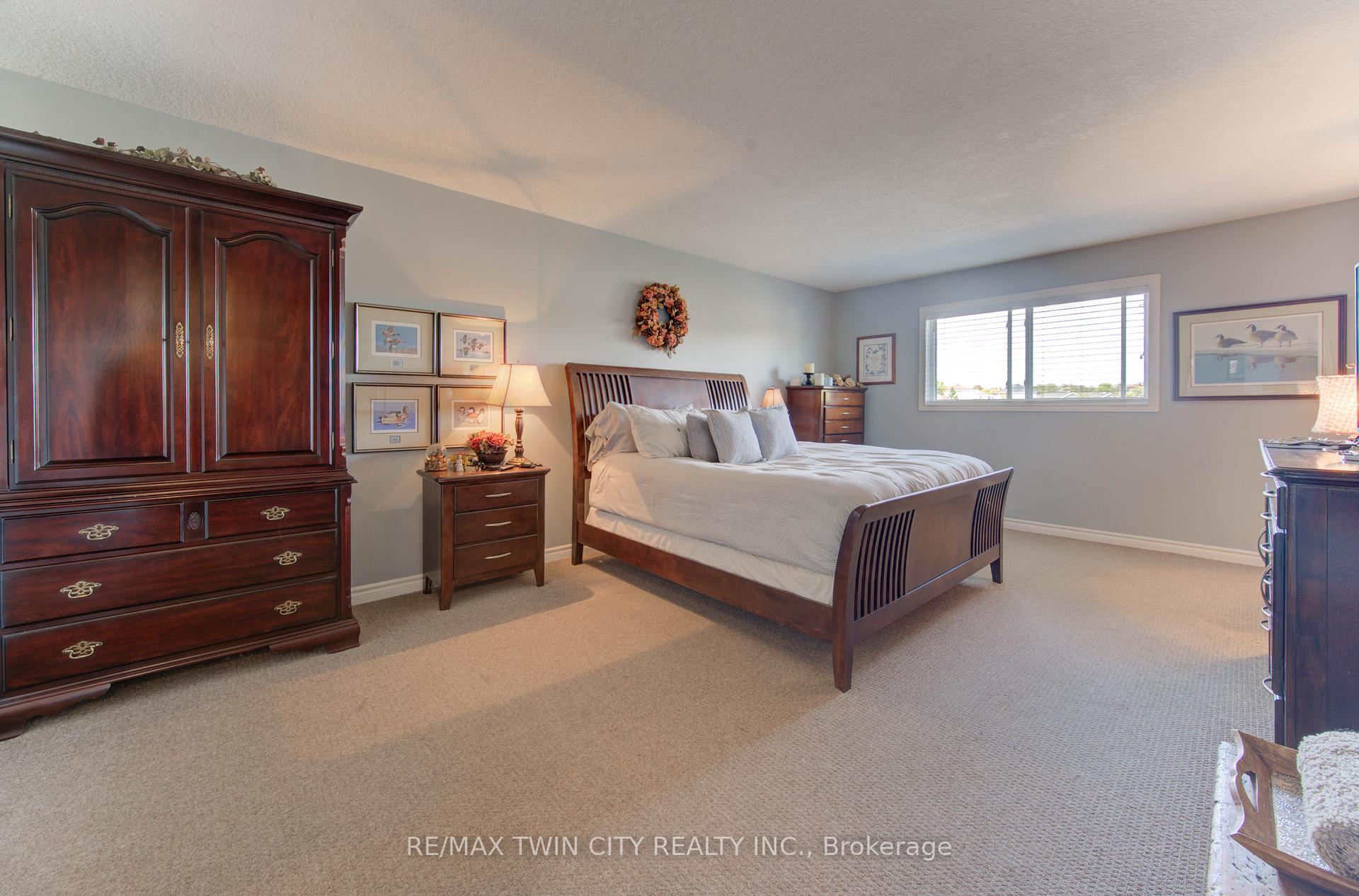 Photo 32 of Unit 402, 345 Briarmeadow Drive, Kitchener — HOMEH