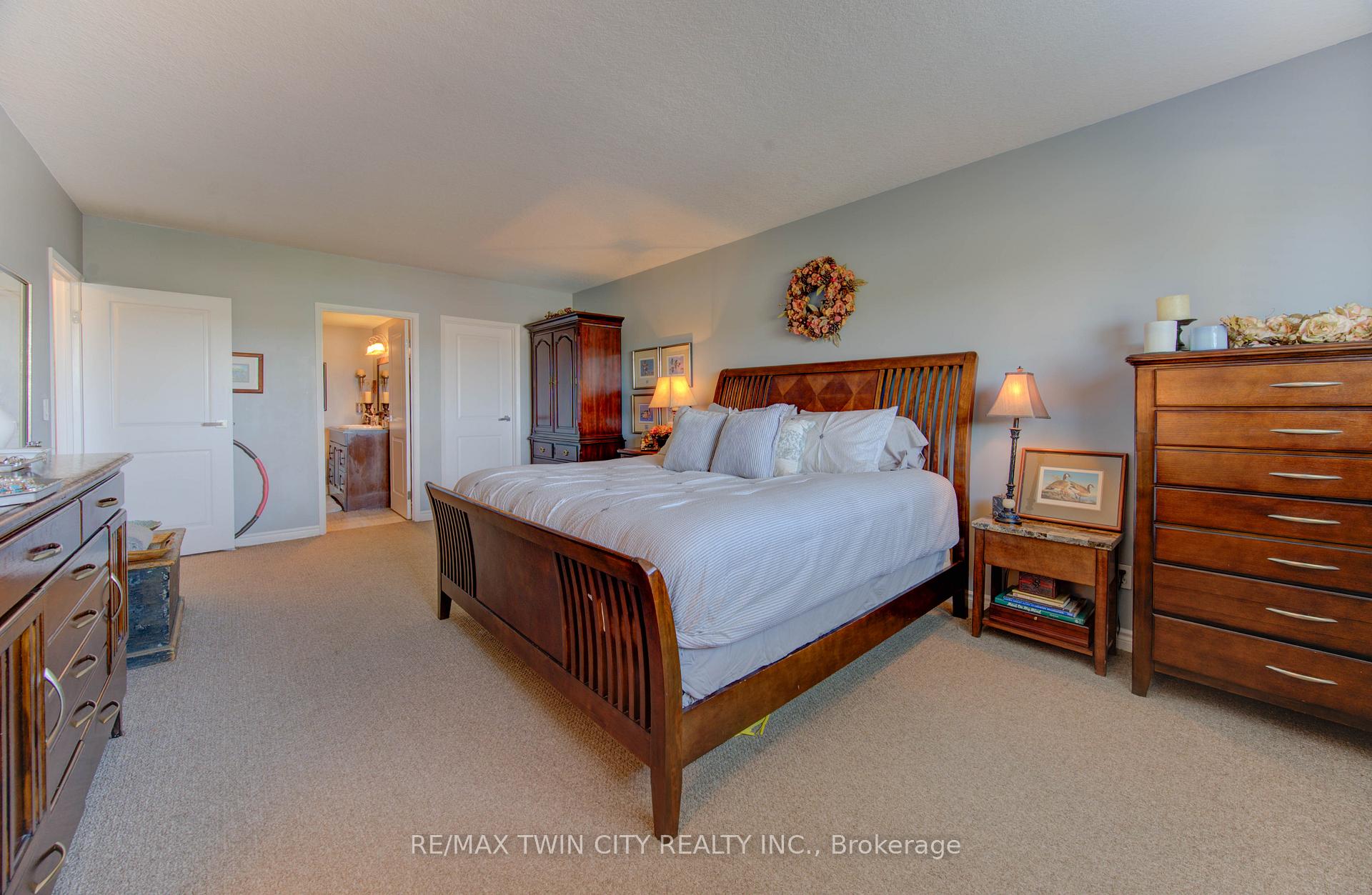 Photo 34 of Unit 402, 345 Briarmeadow Drive, Kitchener — HOMEH
