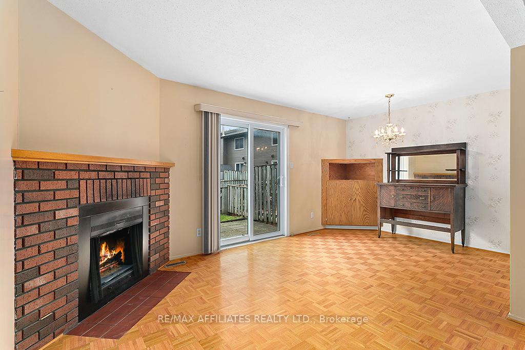 Photo 6 of 1911 Simard Drive, Ottawa, Chateauneuf — HOMEH
