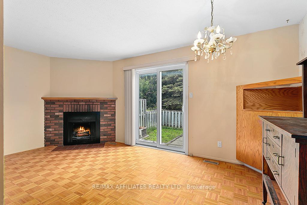 Photo 7 of 1911 Simard Drive, Ottawa, Chateauneuf — HOMEH
