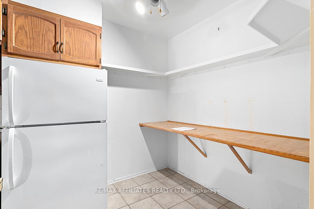 Photo 11 of 1911 Simard Drive, Ottawa, Chateauneuf — HOMEH