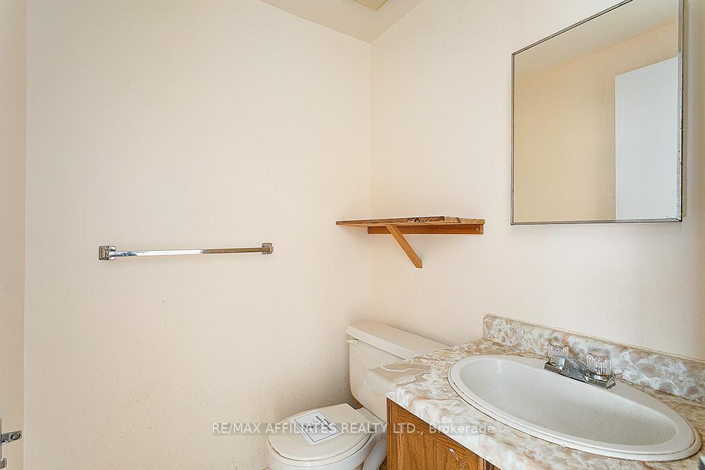 Photo 13 of 1911 Simard Drive, Ottawa, Chateauneuf — HOMEH