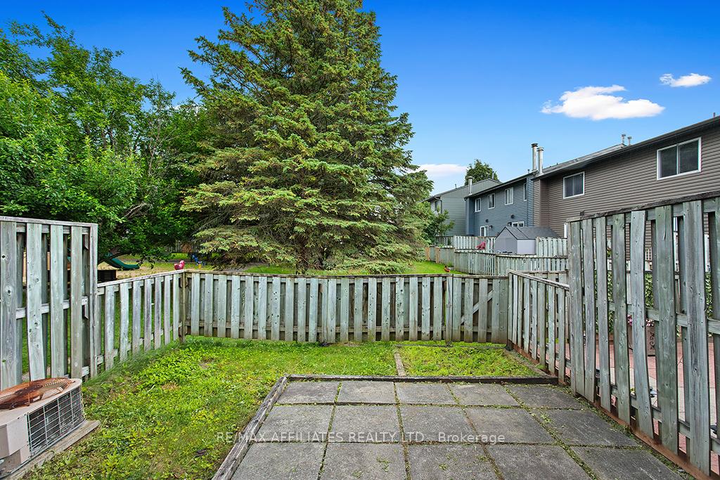 Photo 22 of 1911 Simard Drive, Ottawa, Chateauneuf — HOMEH
