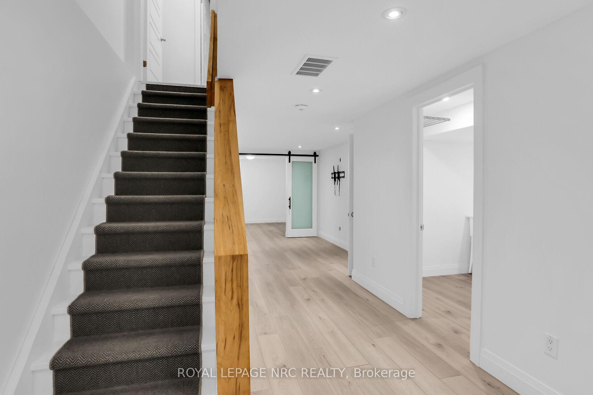 Photo 16 of Unit 30, 290 Barton Street W, Hamilton, Strathcona — HOMEH