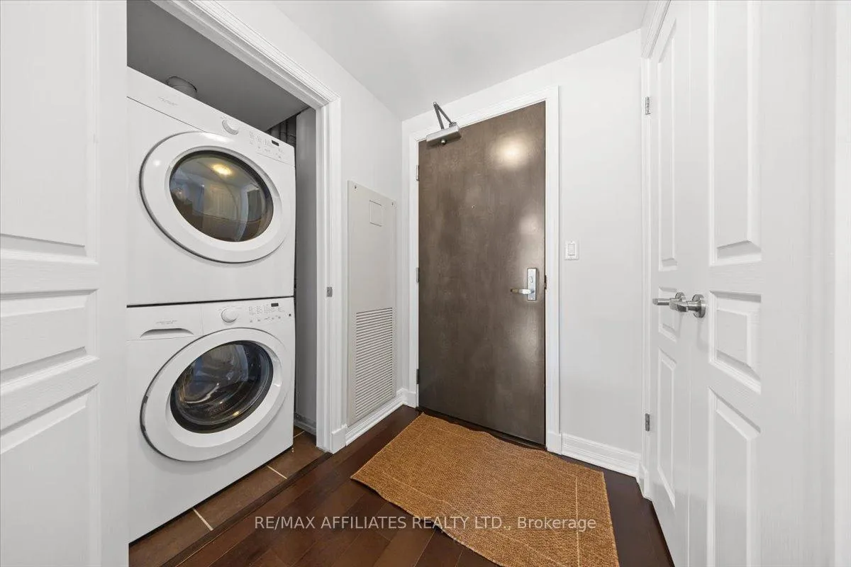 Photo 4 of Unit 303, 238 Besserer Street, Ottawa, Sandy Hill — HOMEH