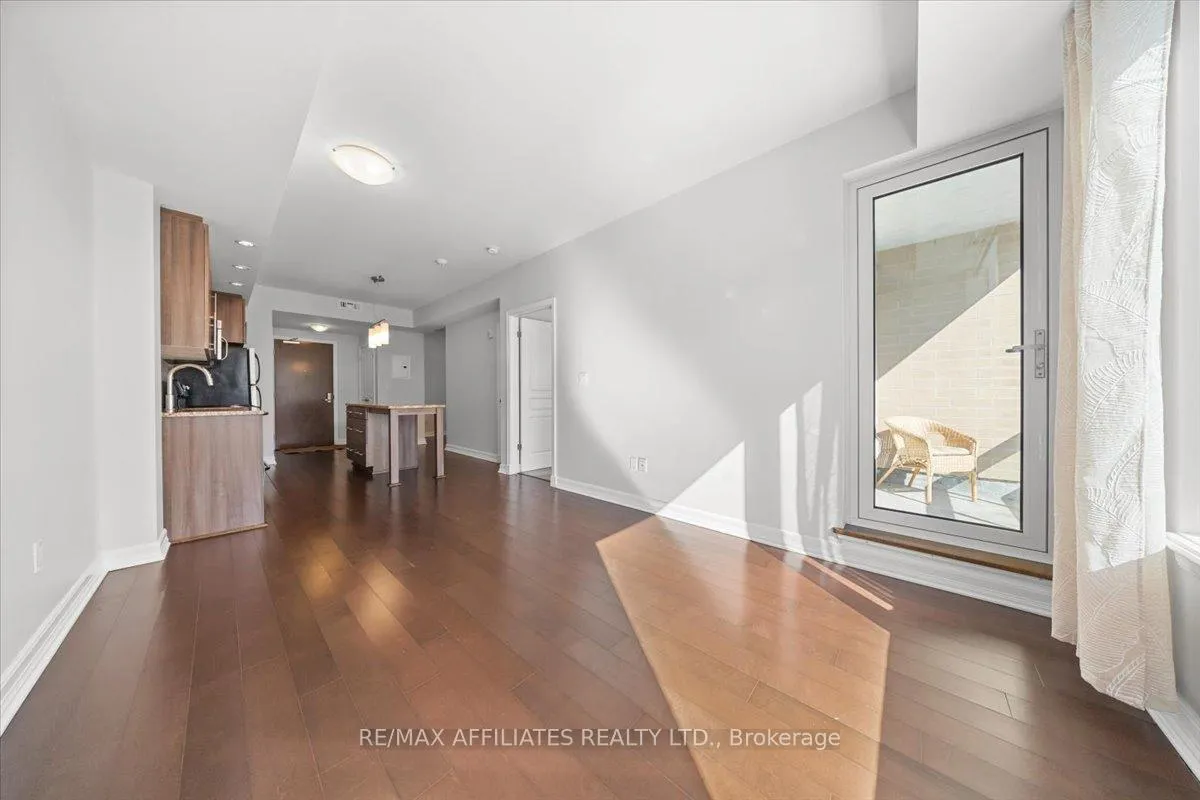Photo 6 of Unit 303, 238 Besserer Street, Ottawa, Sandy Hill — HOMEH