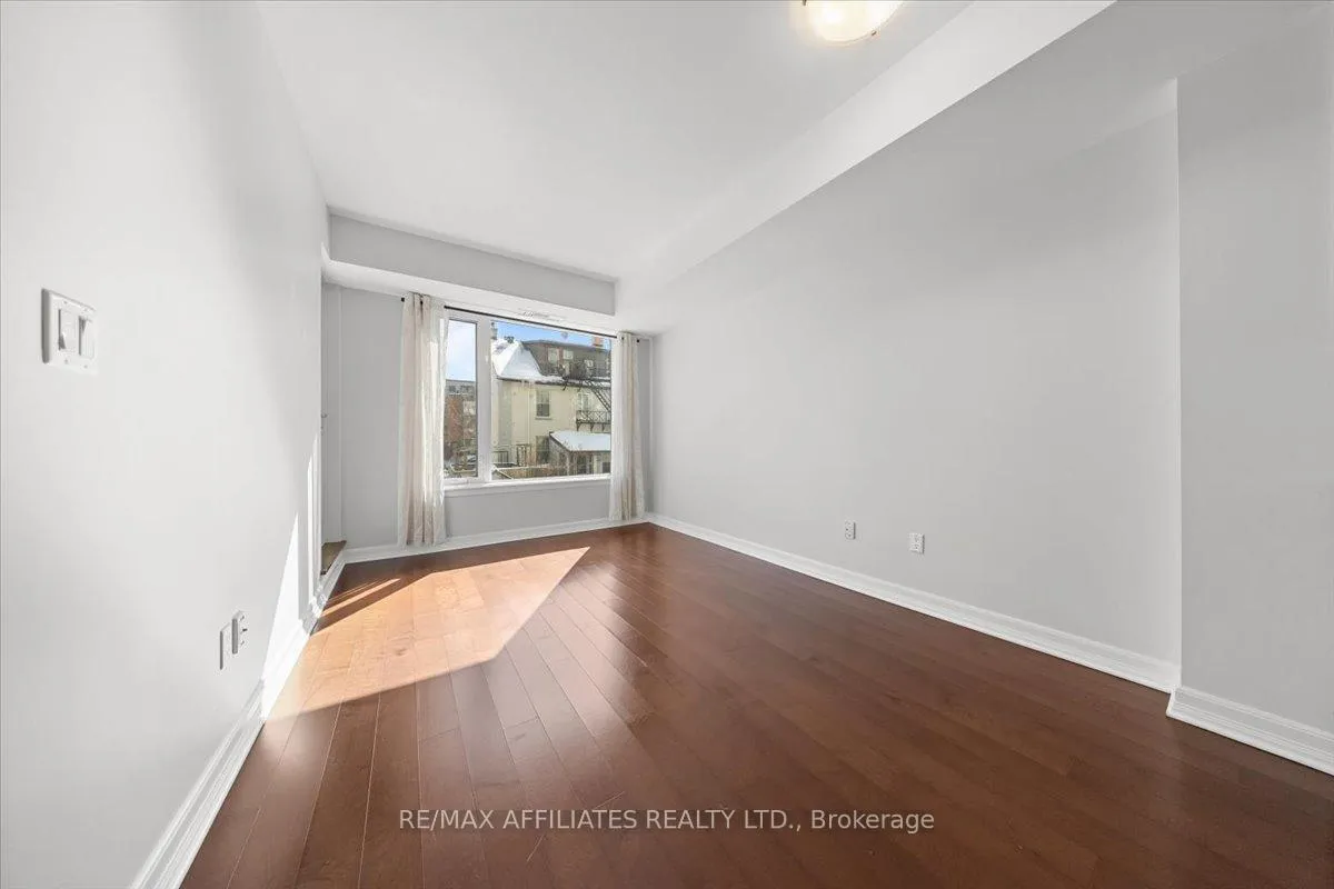 Photo 15 of Unit 303, 238 Besserer Street, Ottawa, Sandy Hill — HOMEH