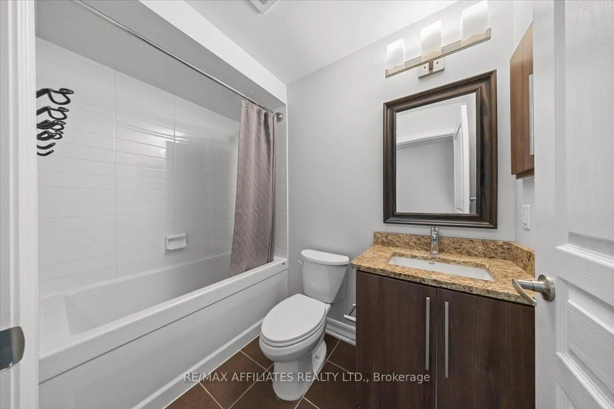 Photo 23 of Unit 303, 238 Besserer Street, Ottawa, Sandy Hill — HOMEH