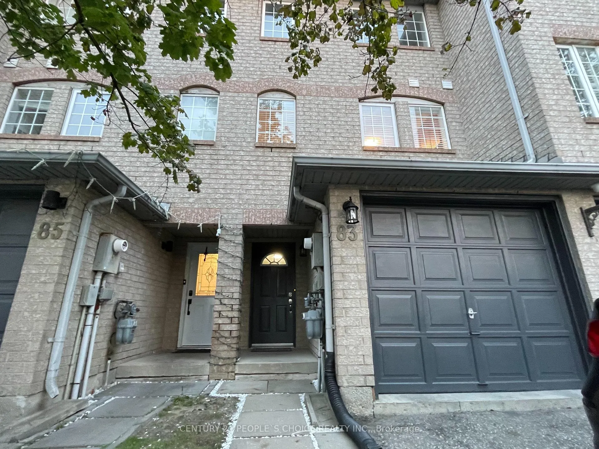 Front of 83 Spadina Road N