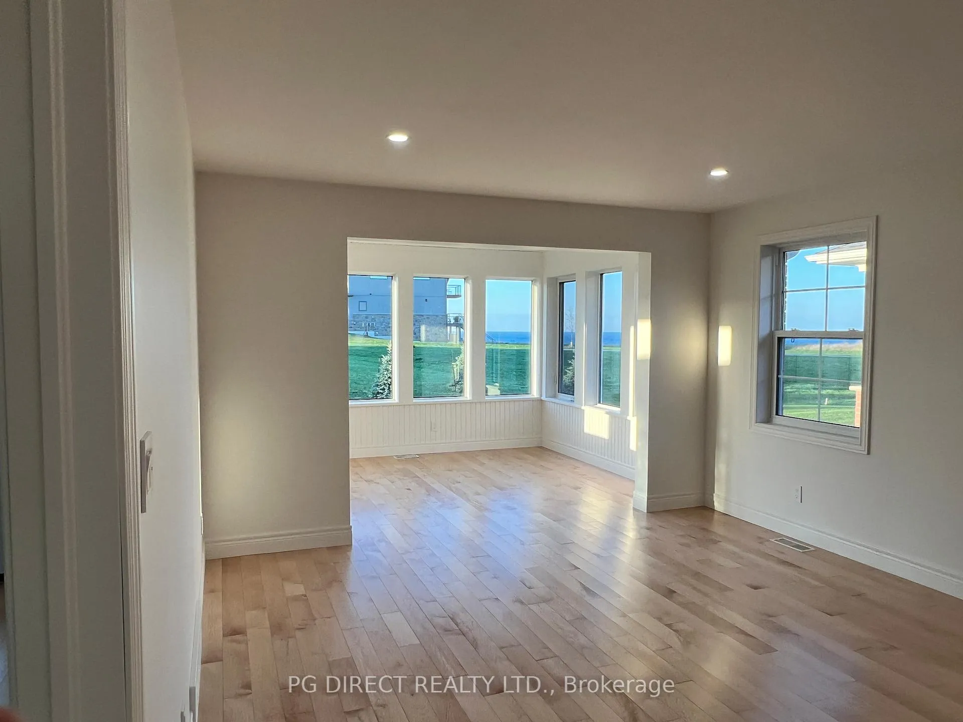 Photo 13 of 237 Bethune Crescent, Goderich, Goderich (Town) — HOMEH