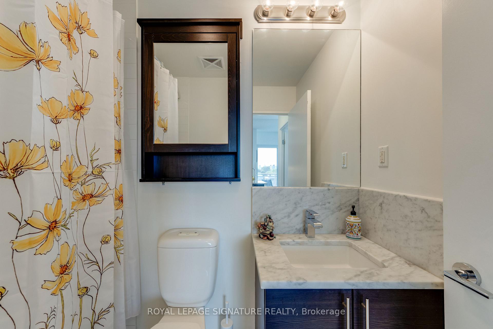 Photo 13 of Unit 402, 83 Redpath Avenue, Toronto, Mount Pleasant West — HOMEH