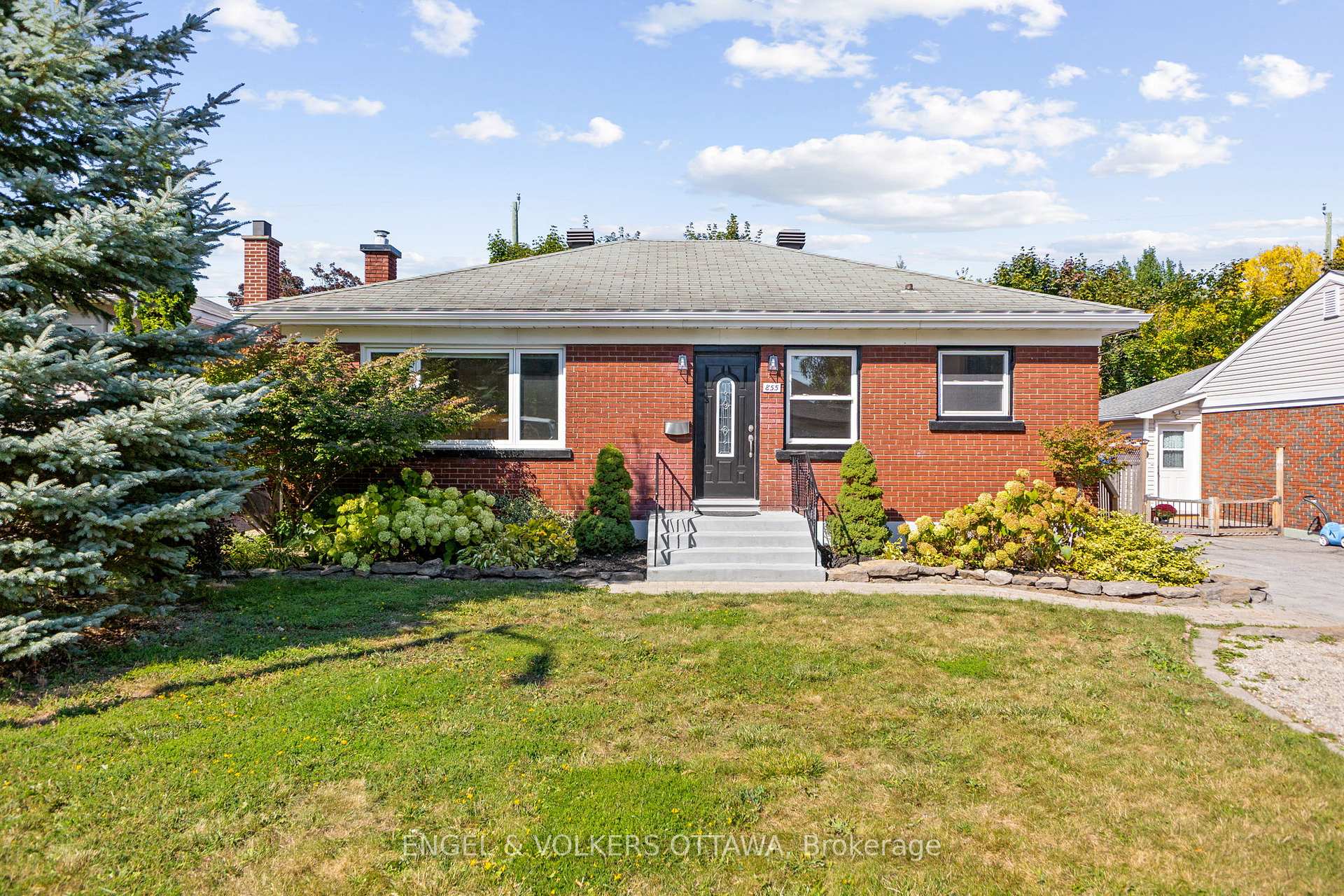 Front of 855 Weston Drive