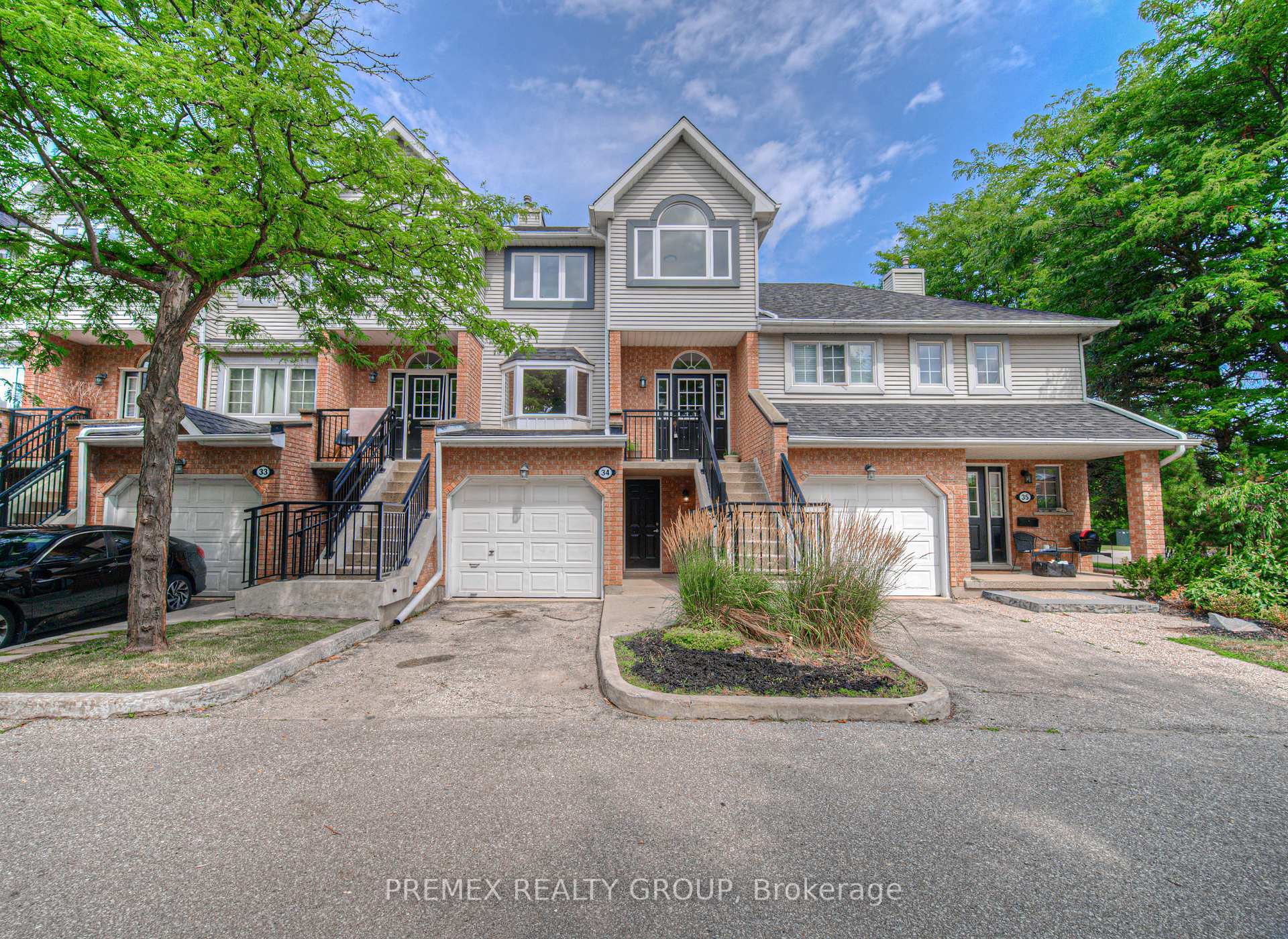 Photo 2 of Unit 34, 310 Christopher Drive, Cambridge — HOMEH
