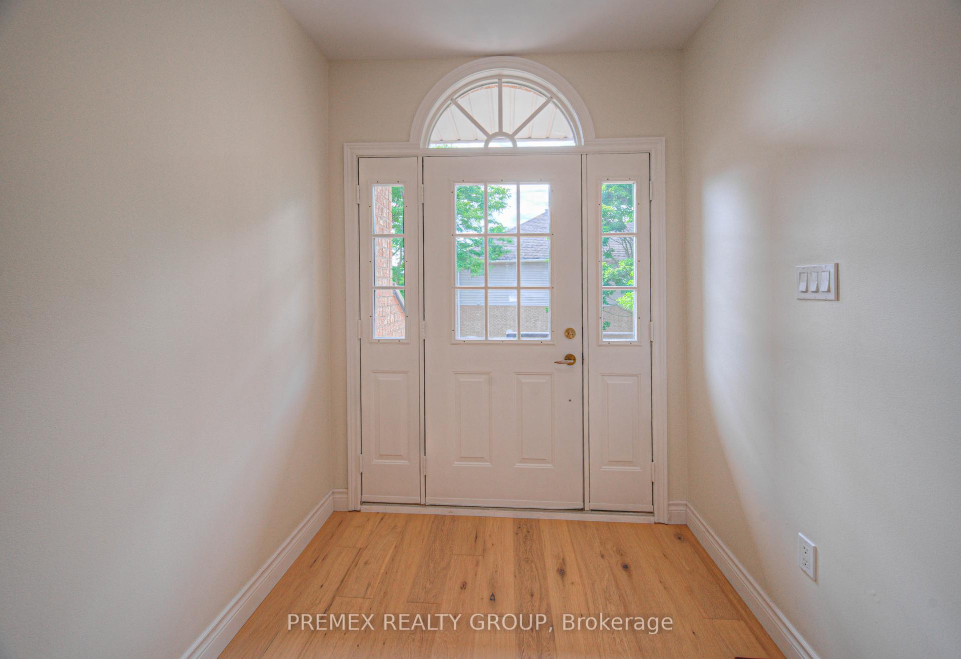 Photo 5 of Unit 34, 310 Christopher Drive, Cambridge — HOMEH