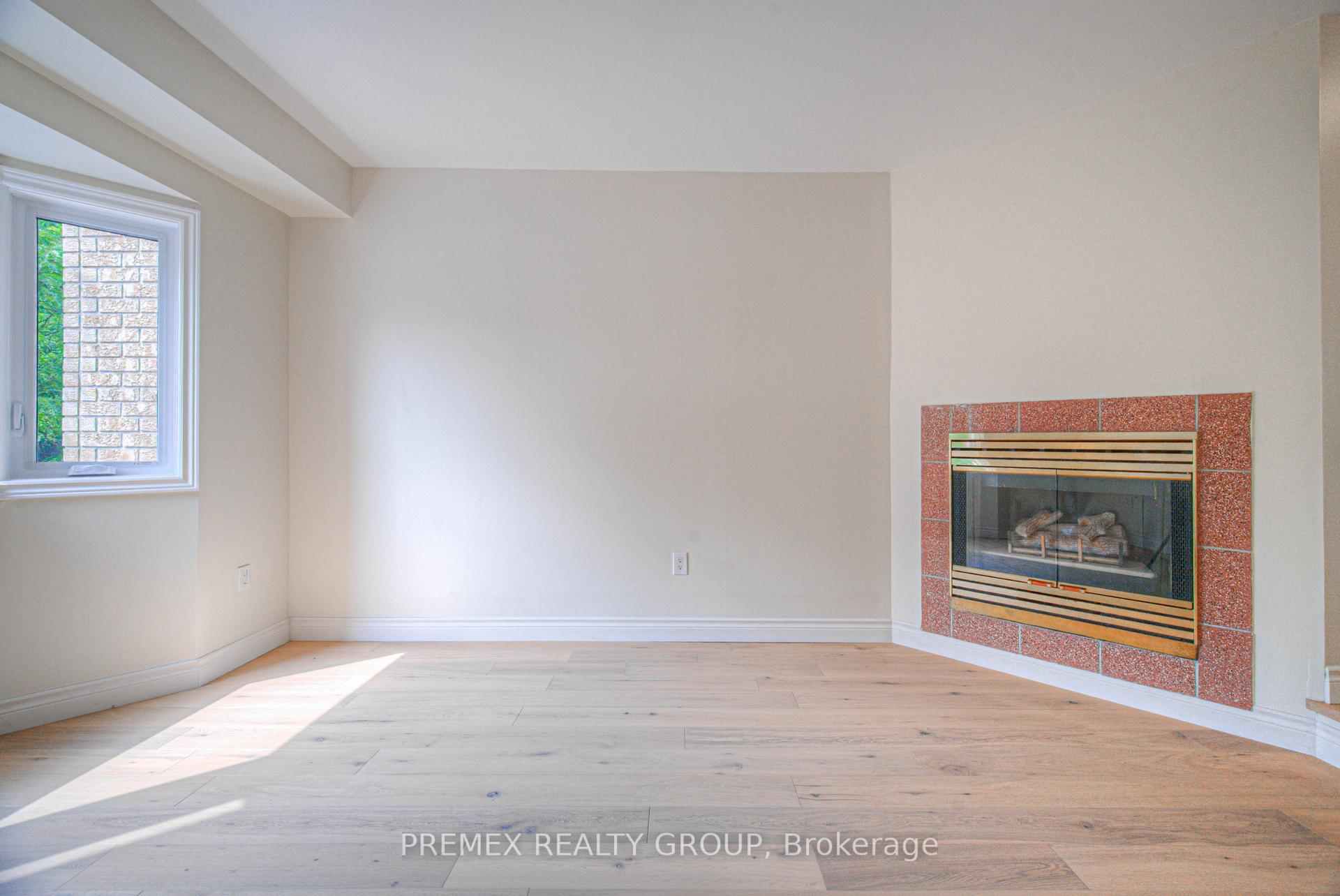 Photo 7 of Unit 34, 310 Christopher Drive, Cambridge — HOMEH