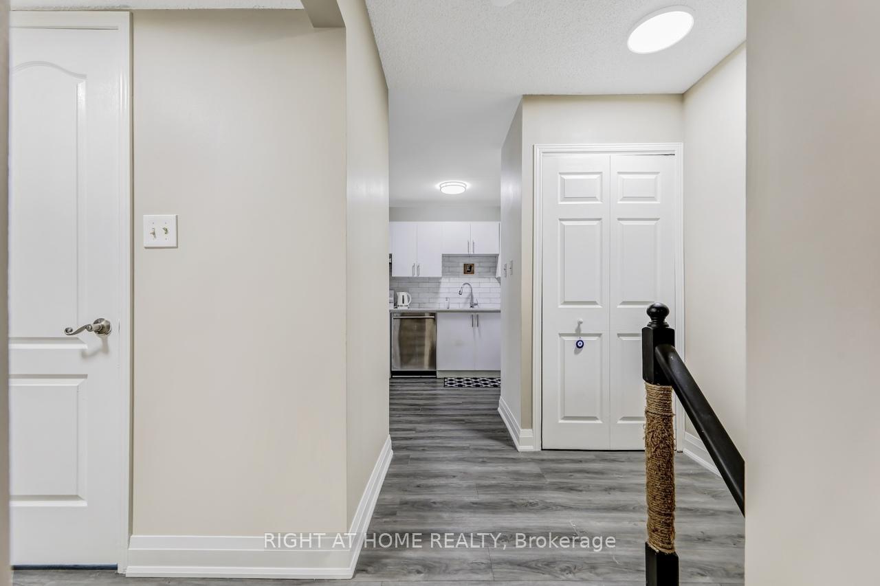 Photo 6 of Unit 54, 508 Essa Road, Barrie, Holly — HOMEH