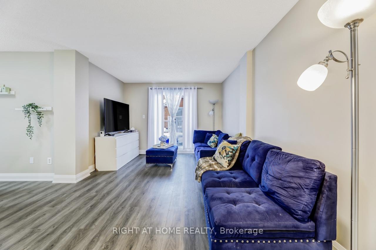 Photo 12 of Unit 54, 508 Essa Road, Barrie, Holly — HOMEH