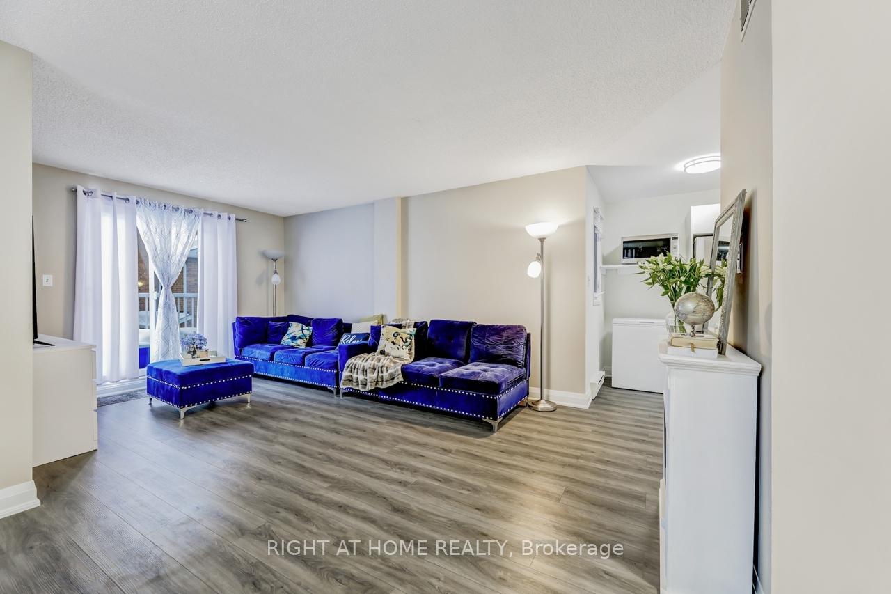 Photo 14 of Unit 54, 508 Essa Road, Barrie, Holly — HOMEH