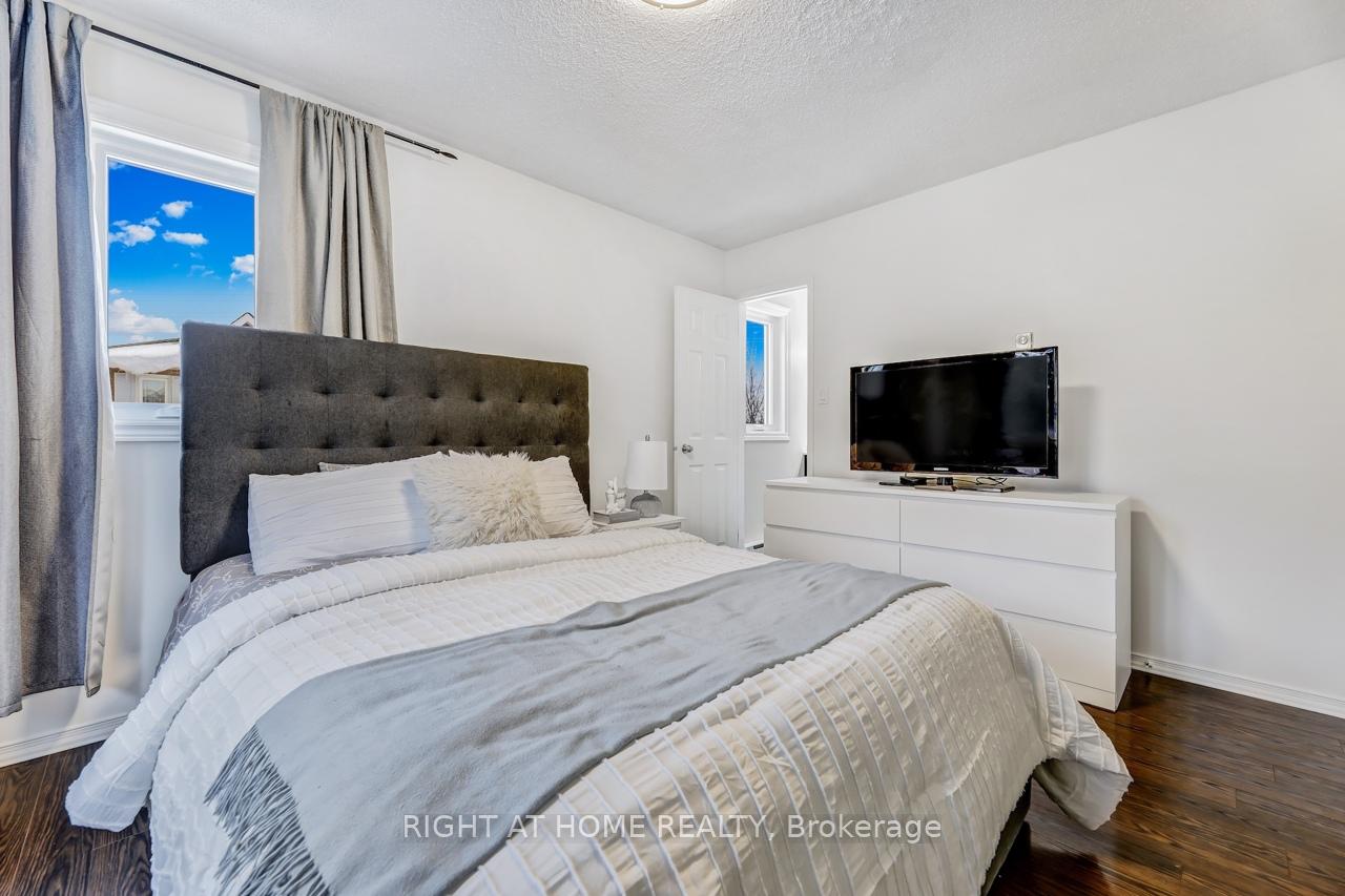 Photo 27 of Unit 54, 508 Essa Road, Barrie, Holly — HOMEH
