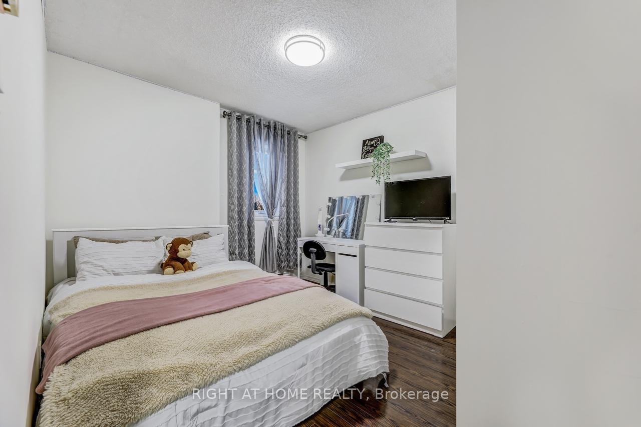 Photo 31 of Unit 54, 508 Essa Road, Barrie, Holly — HOMEH