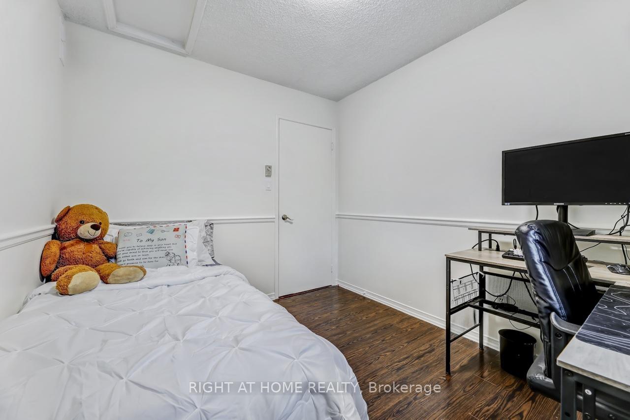 Photo 35 of Unit 54, 508 Essa Road, Barrie, Holly — HOMEH