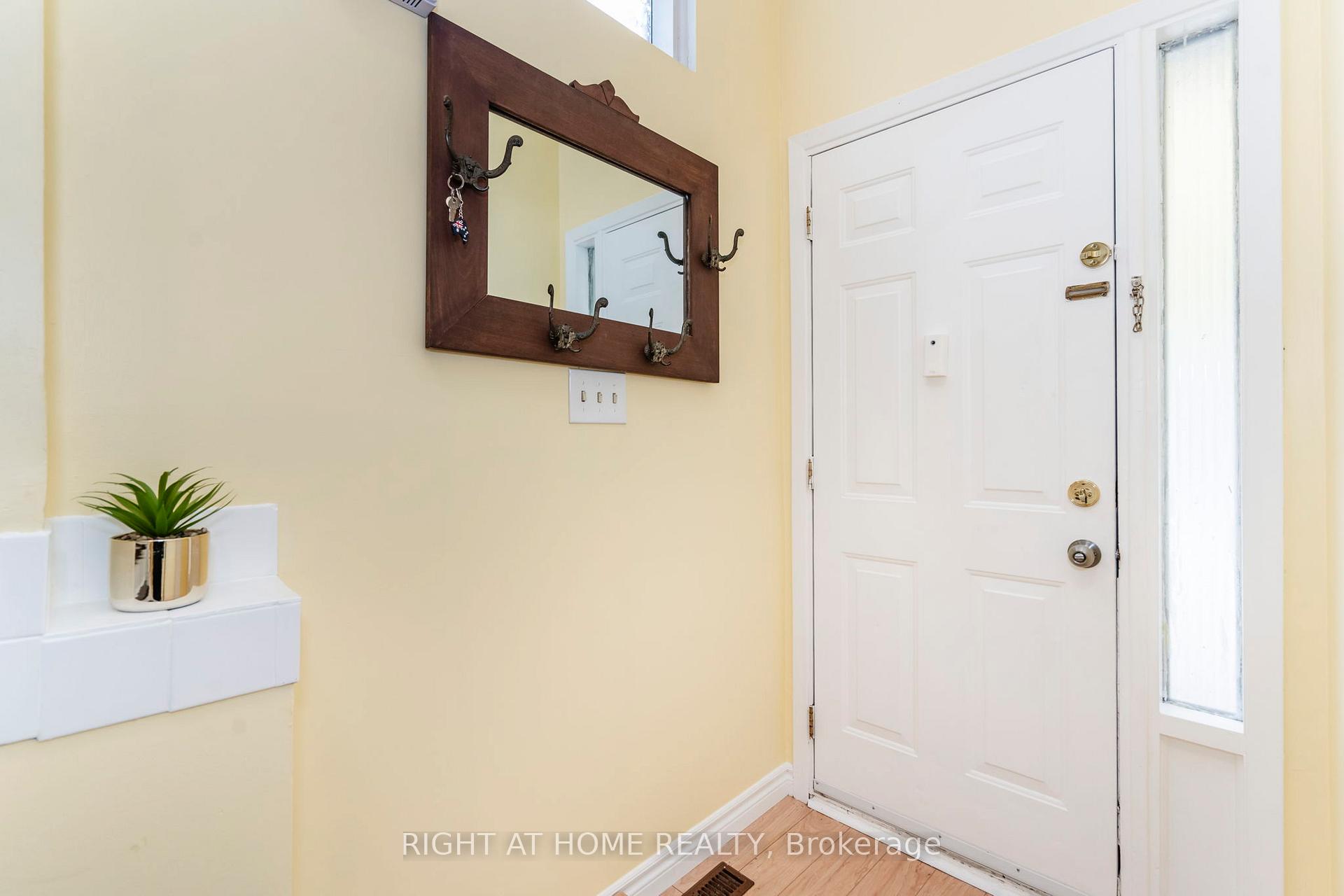 Photo 9 of Unit J5, 63 Ferris Lane, Barrie, Cundles East — HOMEH