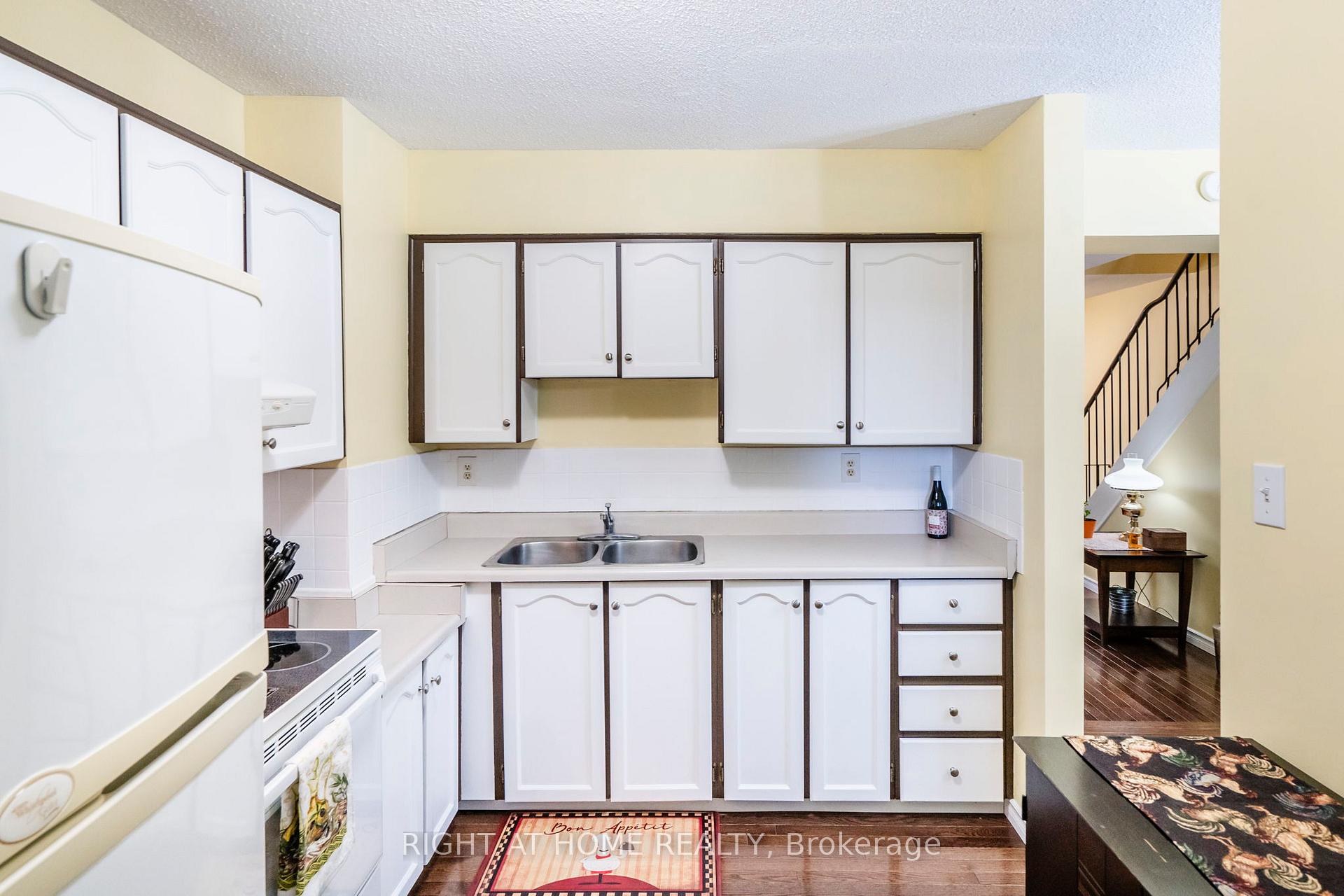 Photo 11 of Unit J5, 63 Ferris Lane, Barrie, Cundles East — HOMEH