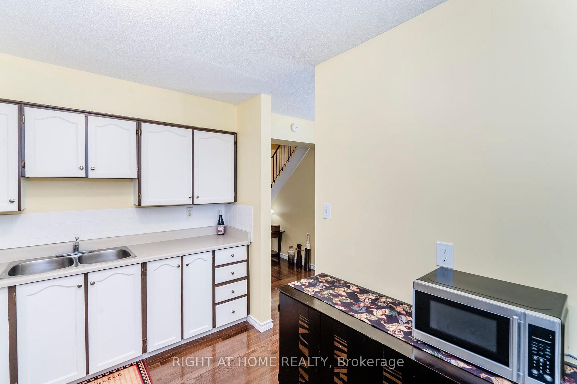 Photo 12 of Unit J5, 63 Ferris Lane, Barrie, Cundles East — HOMEH