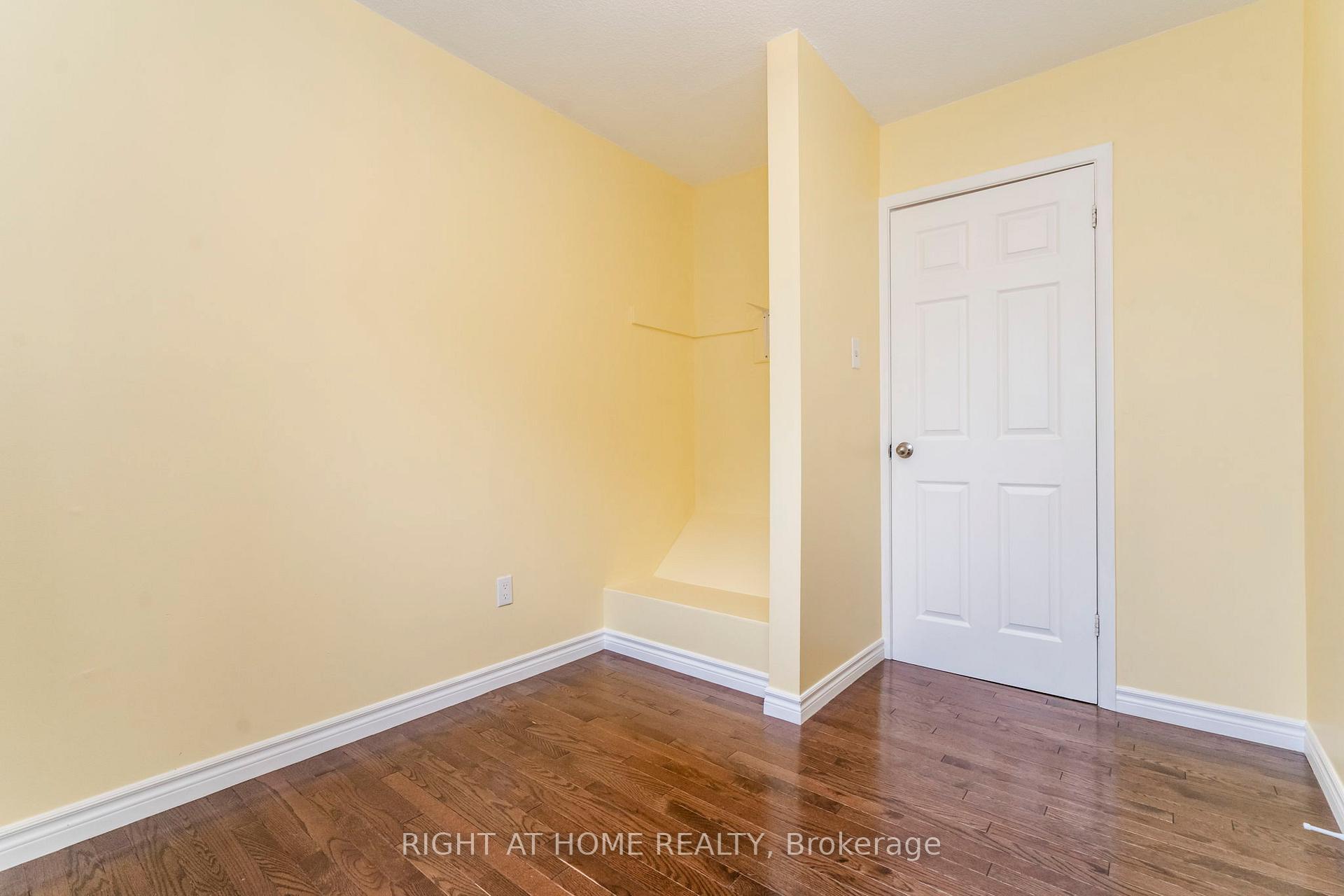 Photo 26 of Unit J5, 63 Ferris Lane, Barrie, Cundles East — HOMEH
