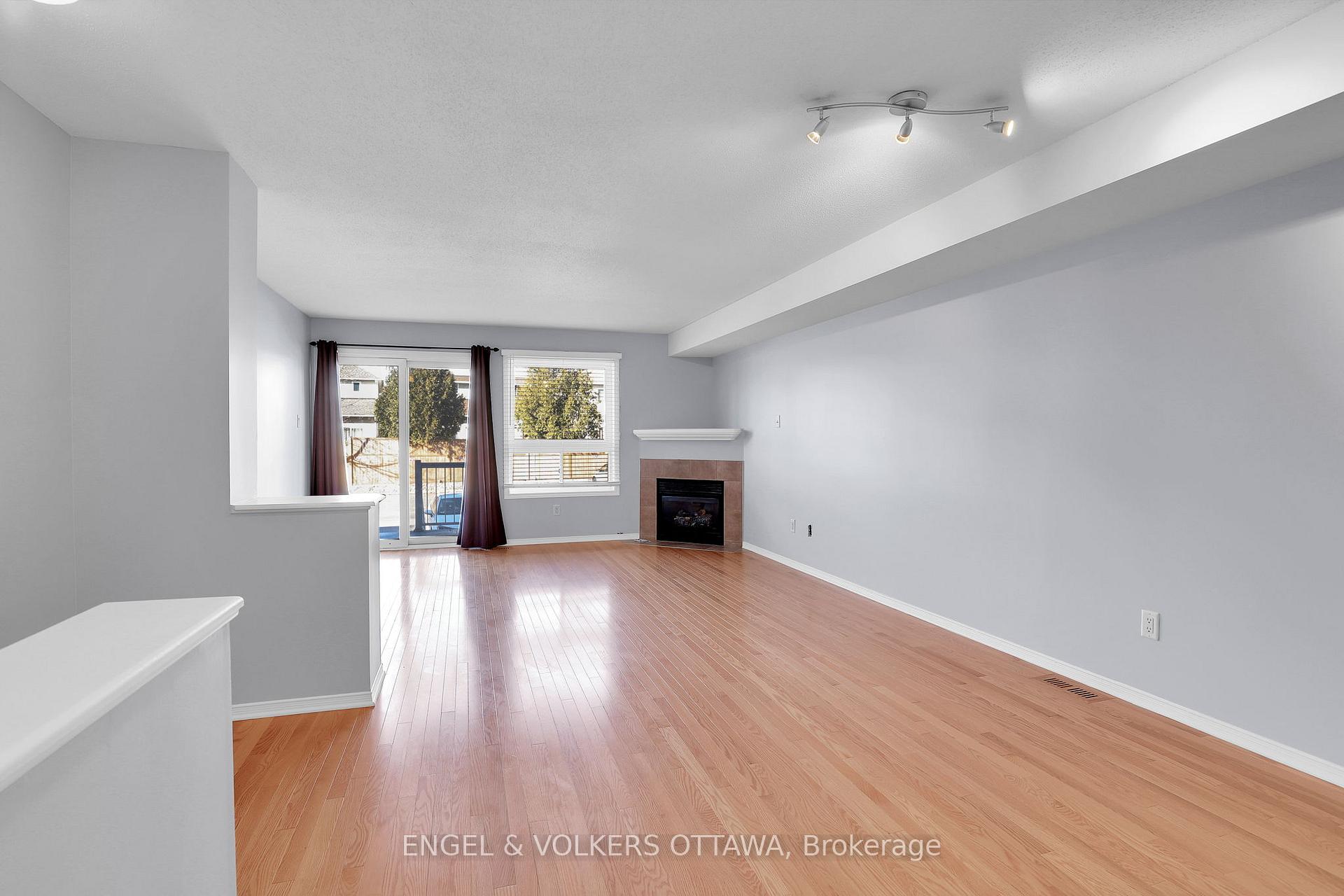 Photo 13 of Unit 10, 811 Longfields Drive, Ottawa, Barrhaven - Longfields — HOMEH