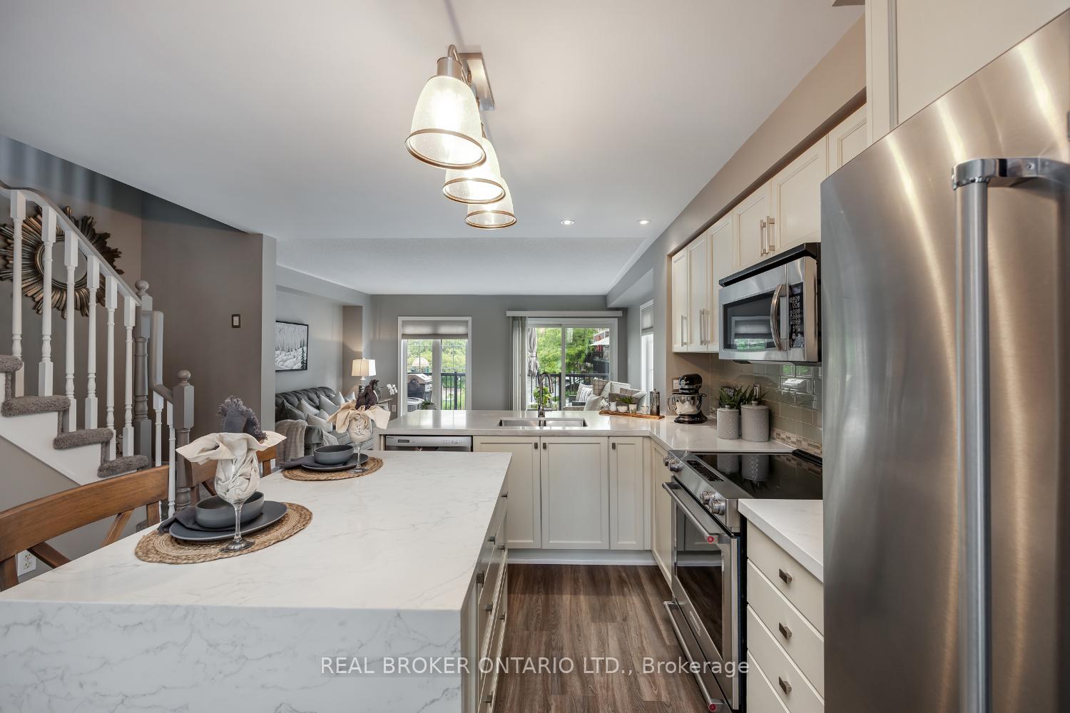 Photo 8 of Unit 9, 571 Longworth Avenue, Clarington, Bowmanville — HOMEH