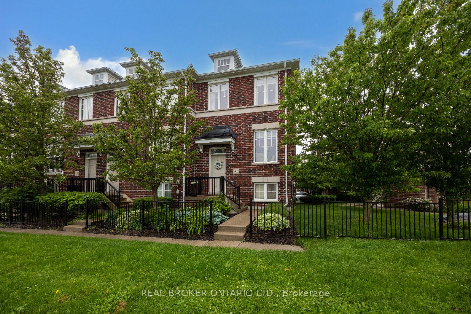 Photo 2 of Unit 9, 571 Longworth Avenue, Clarington, Bowmanville — HOMEH