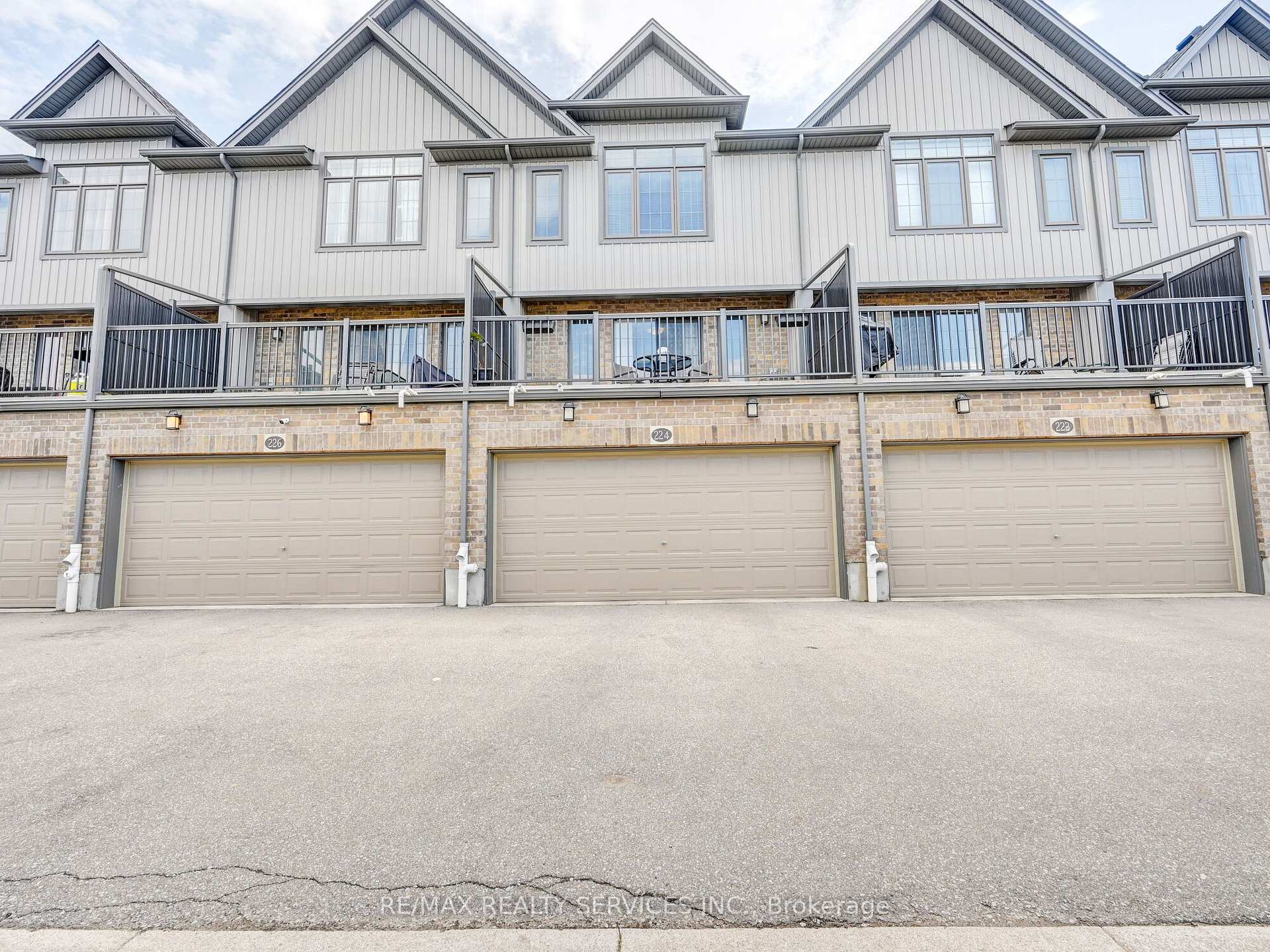 Photo 3 of Unit 8, 224 Thomas Slee Drive, Kitchener — HOMEH