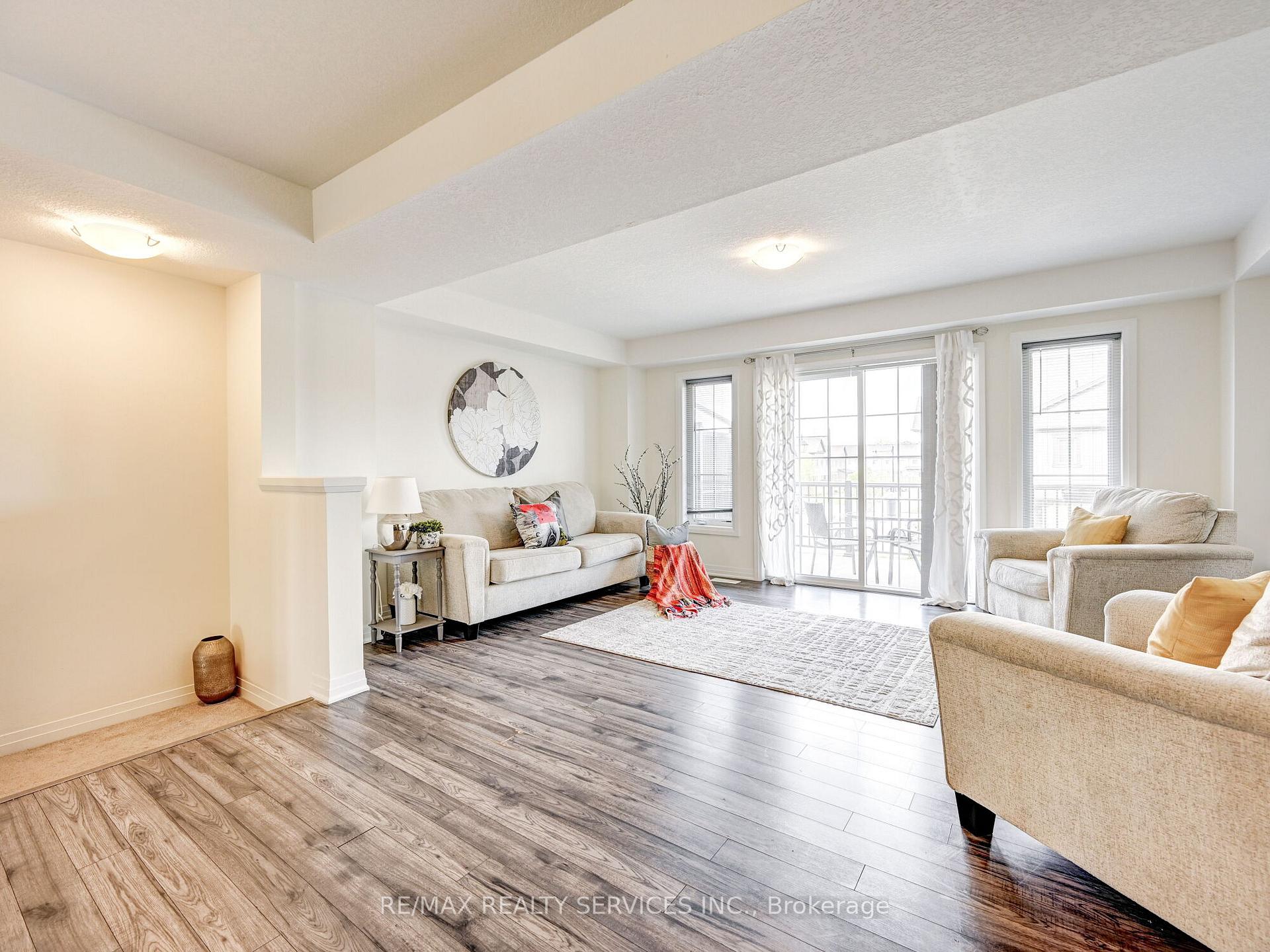 Photo 10 of Unit 8, 224 Thomas Slee Drive, Kitchener — HOMEH