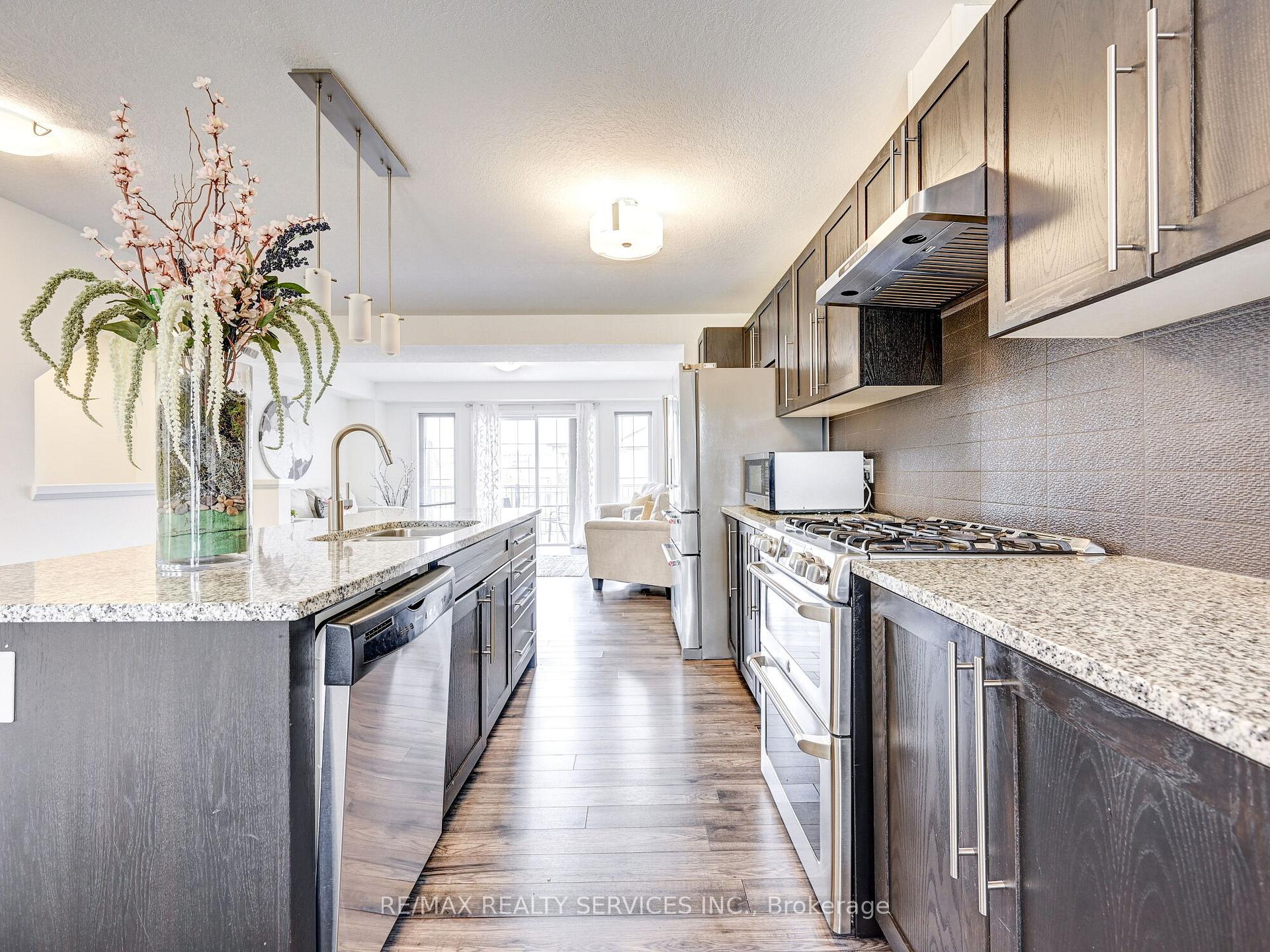 Photo 18 of Unit 8, 224 Thomas Slee Drive, Kitchener — HOMEH