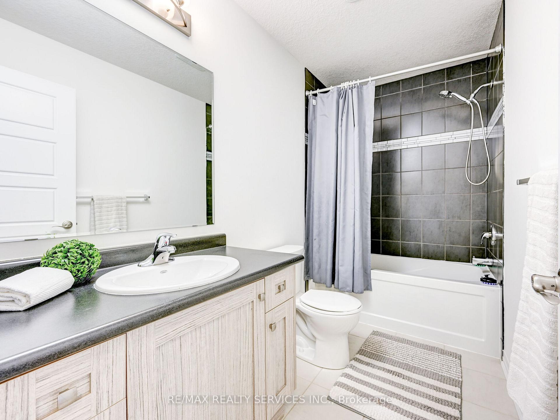 Photo 33 of Unit 8, 224 Thomas Slee Drive, Kitchener — HOMEH
