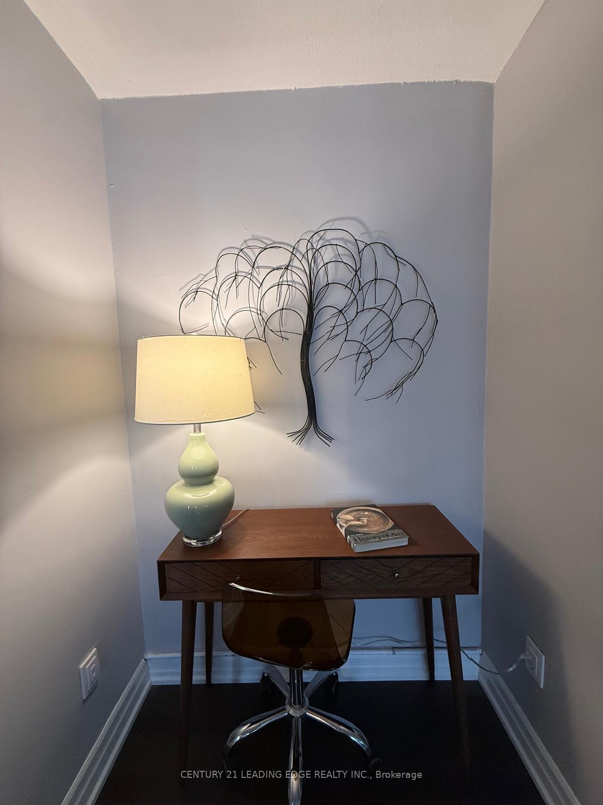 Photo 4 of Unit 1704, 10 Edgecliff Golfway, Toronto, Flemingdon Park — HOMEH