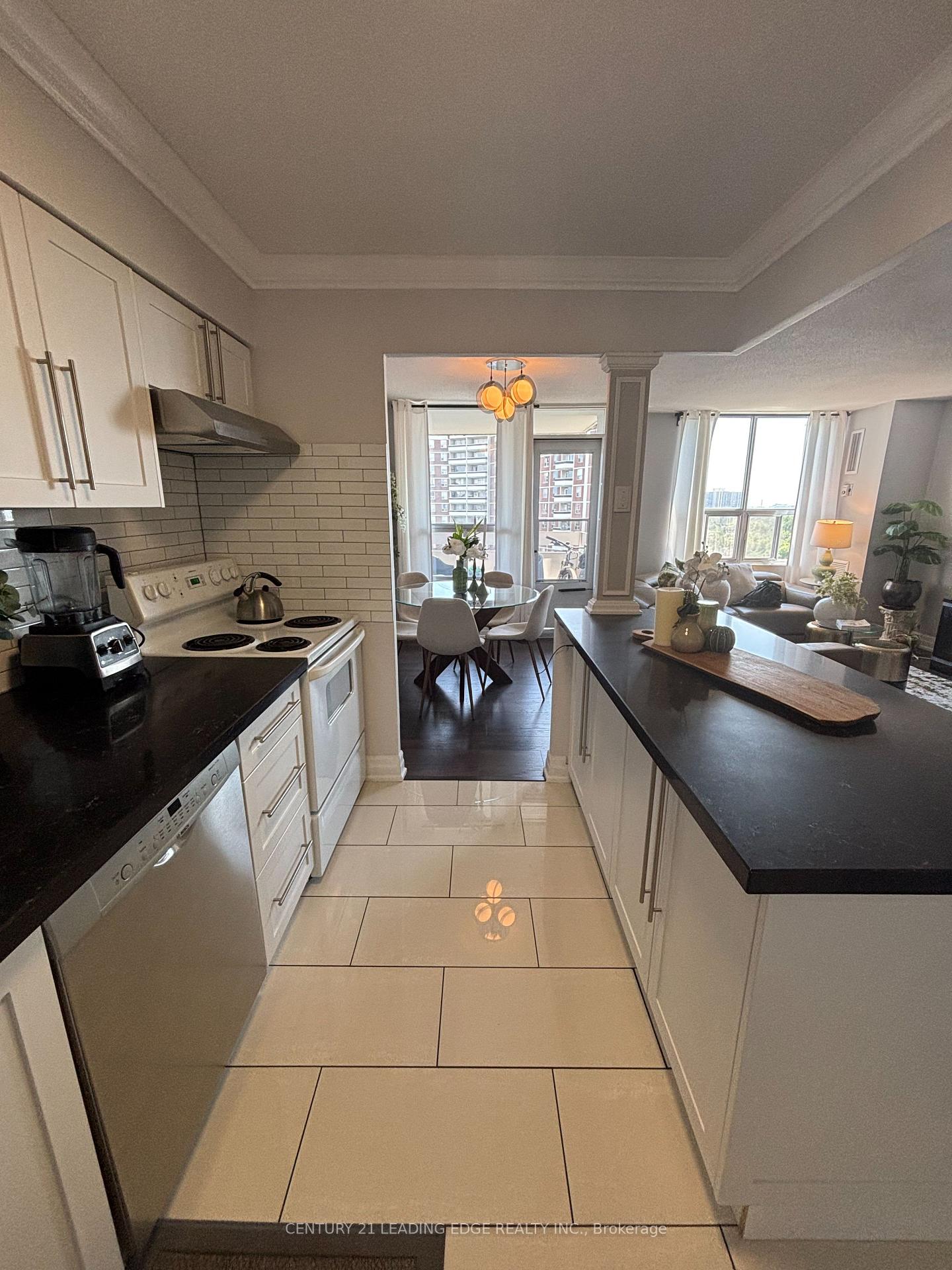 Photo 8 of Unit 1704, 10 Edgecliff Golfway, Toronto, Flemingdon Park — HOMEH