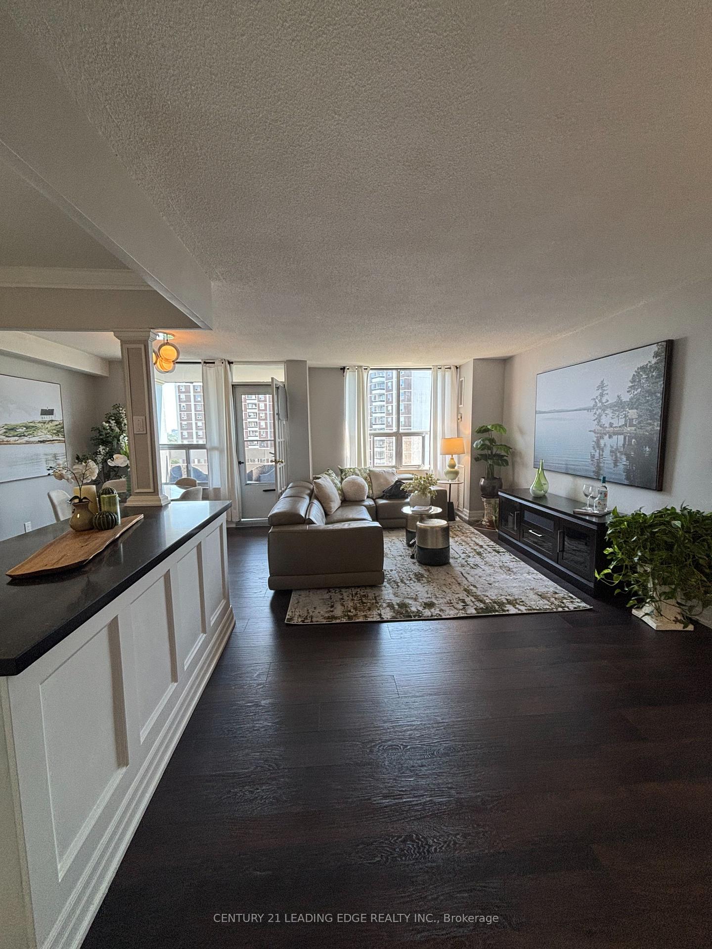 Photo 13 of Unit 1704, 10 Edgecliff Golfway, Toronto, Flemingdon Park — HOMEH