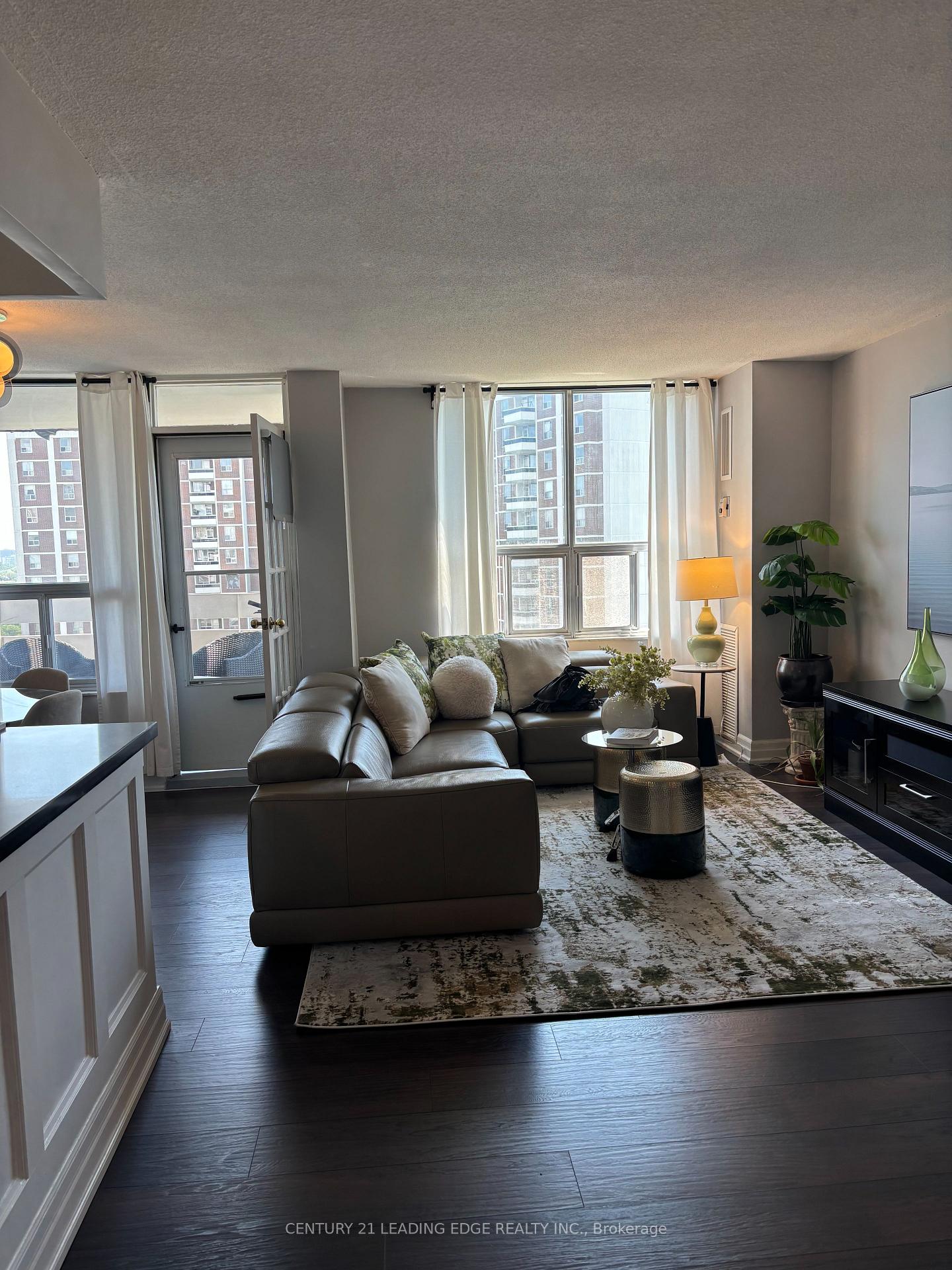 Photo 14 of Unit 1704, 10 Edgecliff Golfway, Toronto, Flemingdon Park — HOMEH